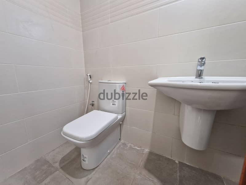 2 BR Apartment in Mumtaz Plaza, Ruwi 8