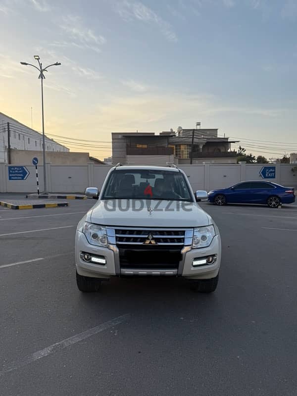 ميتسوبيشي باجيرو 2019 3.8 الفئة الذهيبة GCC Car 3.8  Gold edition 0