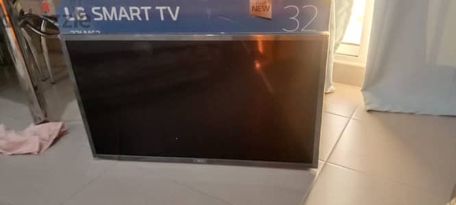 LG Smart TV 32 inch