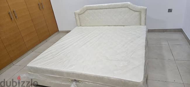 Diwan bed : King size