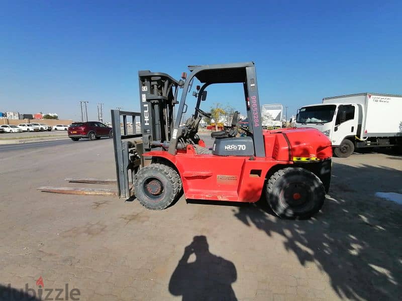 7 ton forklift available for rent 3