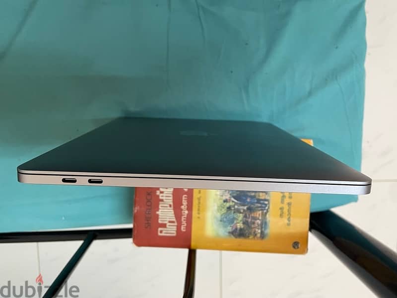 apple macbook pro 2019 ,13.3 inch ,i7 256gb) 4