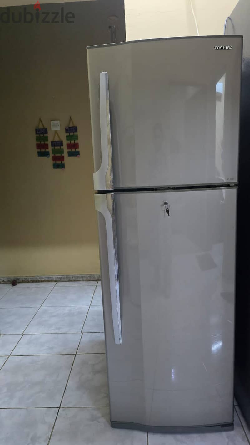 Toshiba Fridge 320L 1