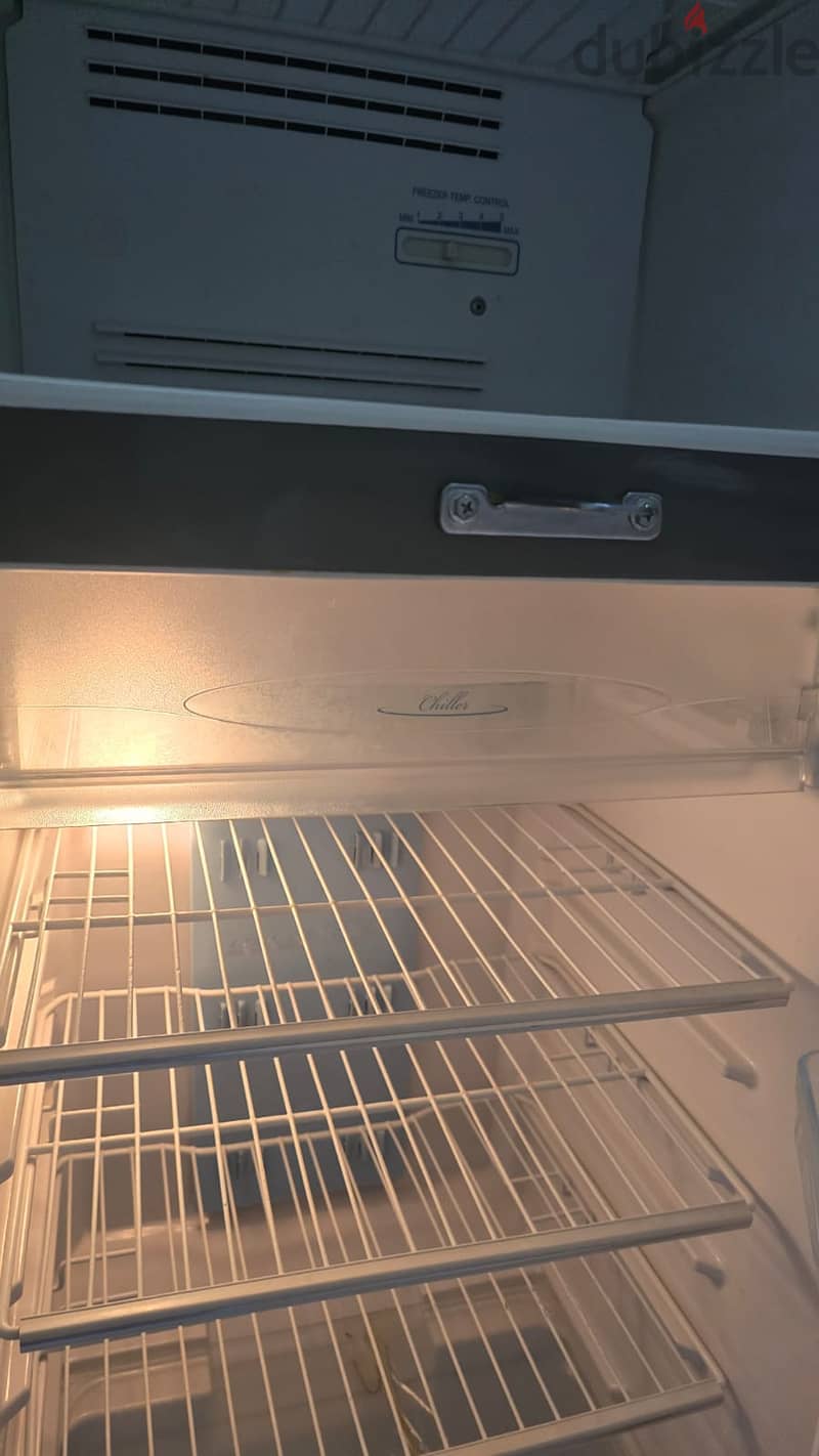 Toshiba Fridge 320L 4