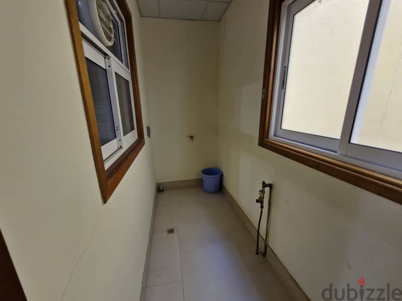 2 BR Furnished Apartment in Mumtaz Plaza, Ruwi 2