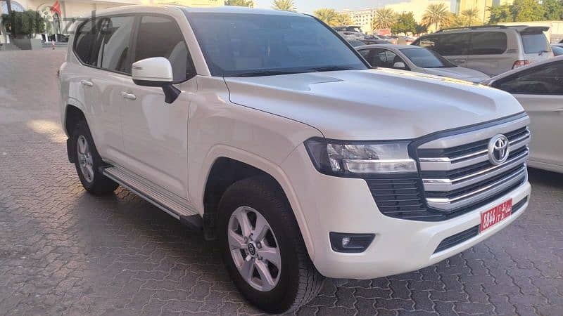 land cruiser available for rent with Ramadan offers 1