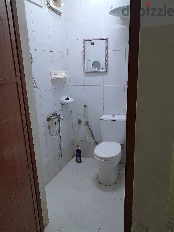 Room for rent in quram behind hala supermarket 1