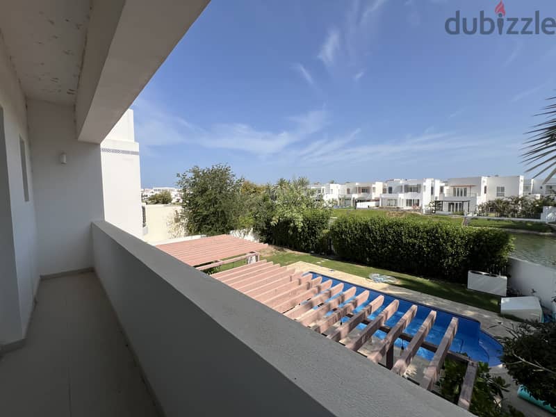 4 Bedroom Villa with Lake View for Rent in Al Mouj 16