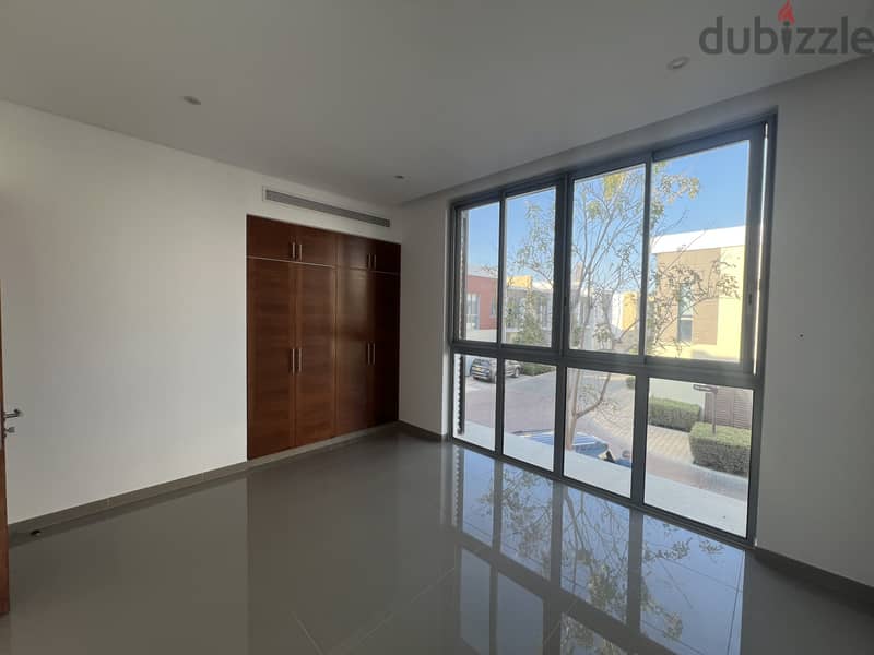 3 Bedroom Villa for Rent in Al Mouj 13