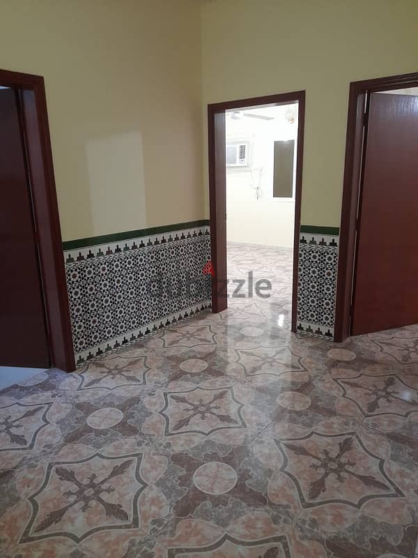 spacious 2 bhk flat in Alkhuwair 33 near taimor mosque with balconies 12