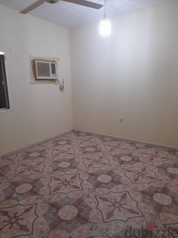 spacious 2 bhk flat in Alkhuwair 33 near taimor mosque with balconies 15