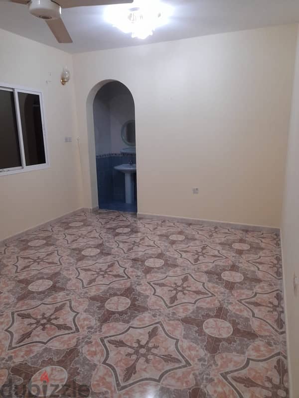 spacious 2 bhk flat in Alkhuwair 33 near taimor mosque with balconies 17