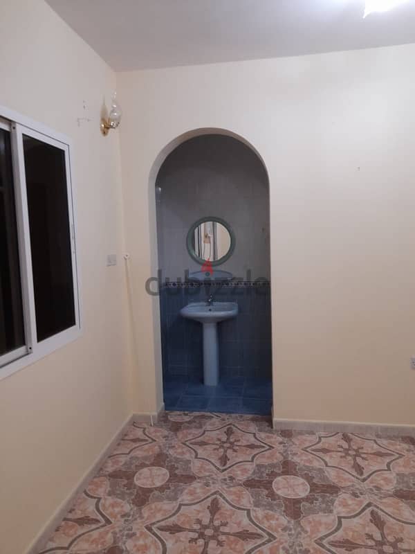 spacious 2 bhk flat in Alkhuwair 33 near taimor mosque with balconies 18