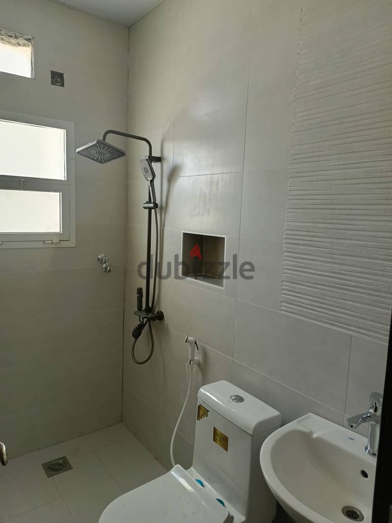 "SR-DW-761 Renovated Villa for Rent in Al Mawaleh North 15