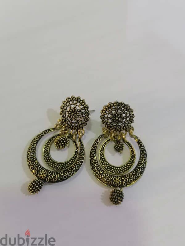 Hanging earring 2