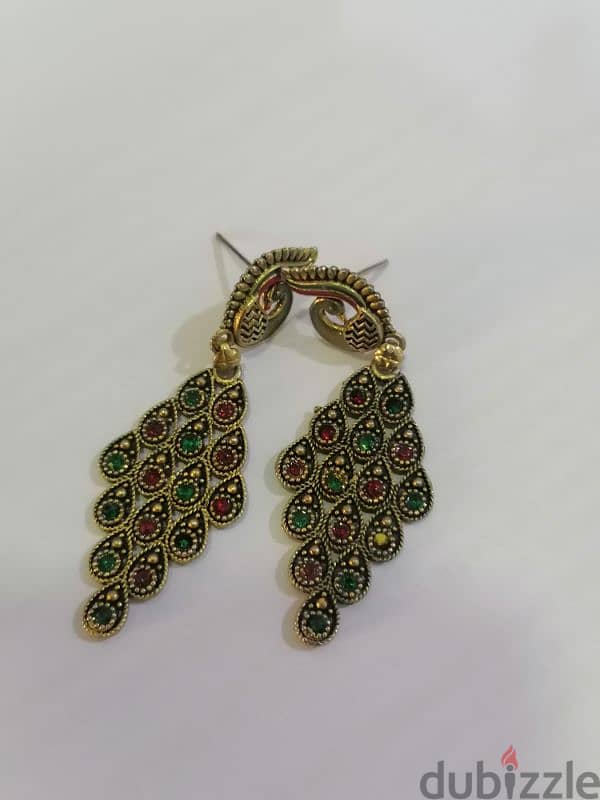 Hanging earring 3