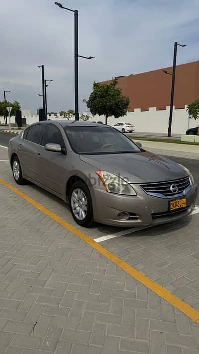 Nissan Altima 2012