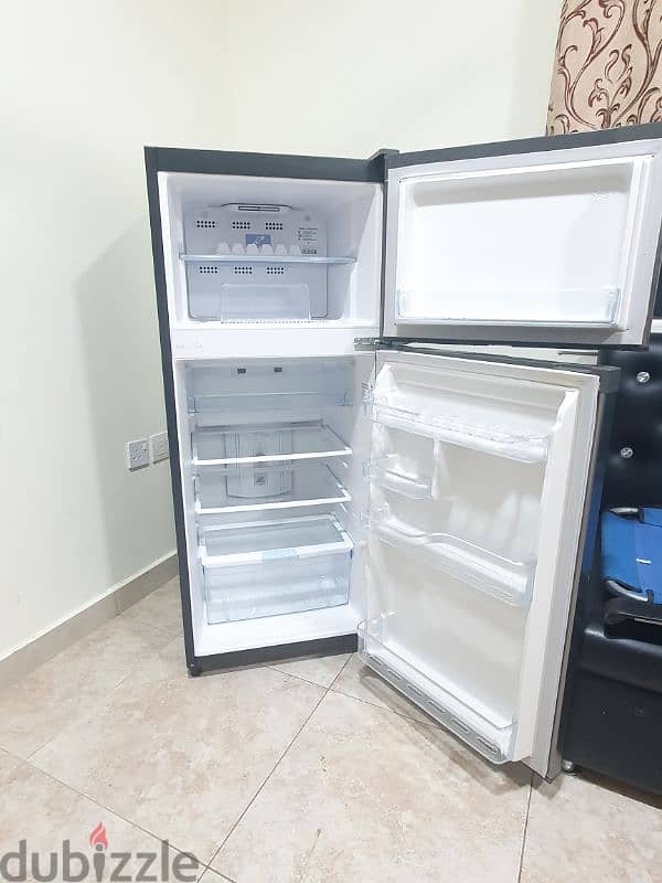 Hitachi Fridge Almost New 3