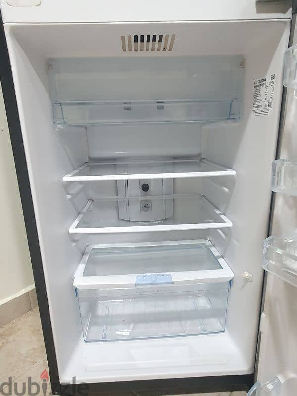 Hitachi Fridge Almost New 4