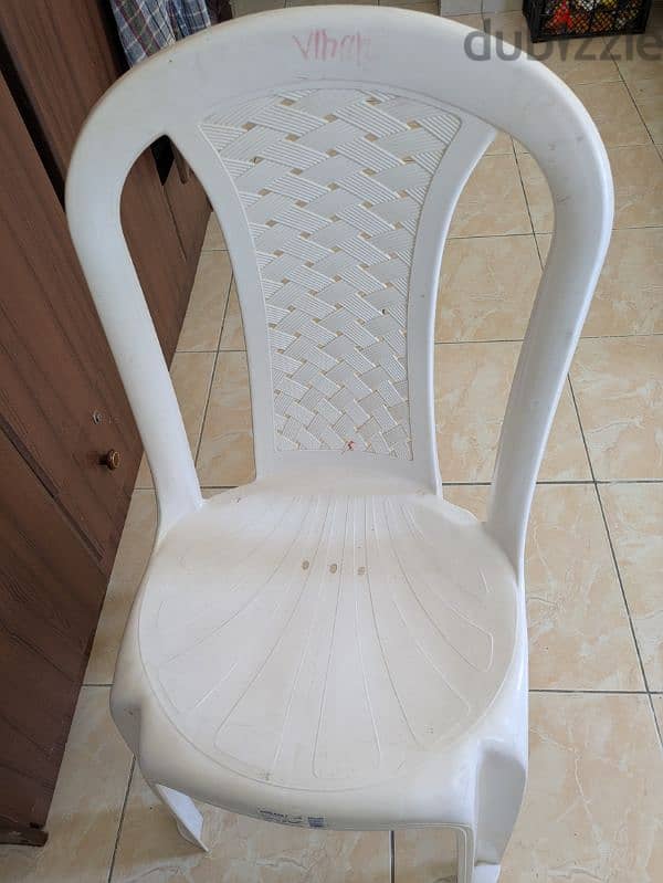 Plastic chairs - 3 nos 1