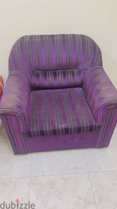 1 piece sofa chair is for sale in alkhoud 6 0