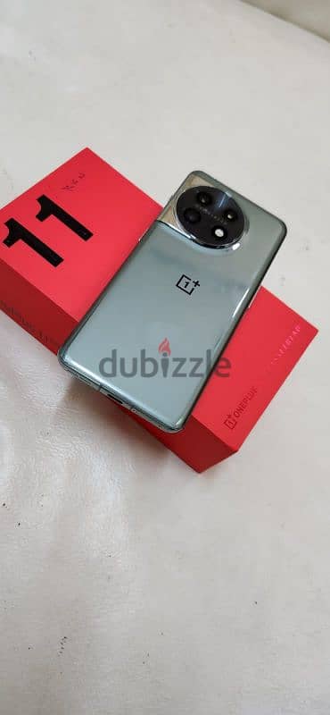 One plus 11 5G in exelent condition like new 1