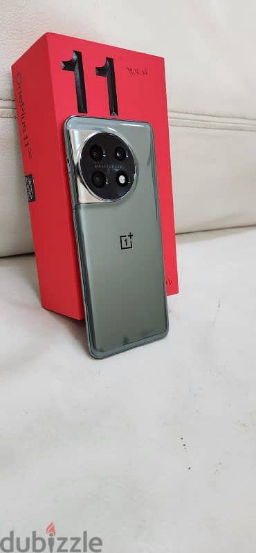 One plus 11 5G in exelent condition like new 3