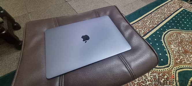 Aplle Macbook Air  i5