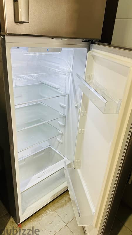 Geepas 320litre Refrigerator 4