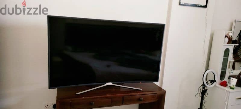 Samsung Curved Smart TV 55 inches Black 2