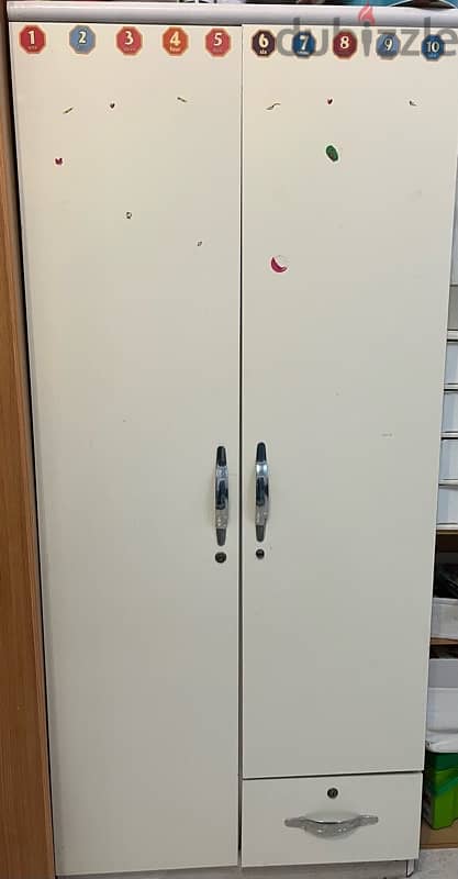 cupboards for urgent sale 0