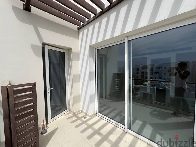 1 Bedroom Apartment with Study in Al Mouj 9