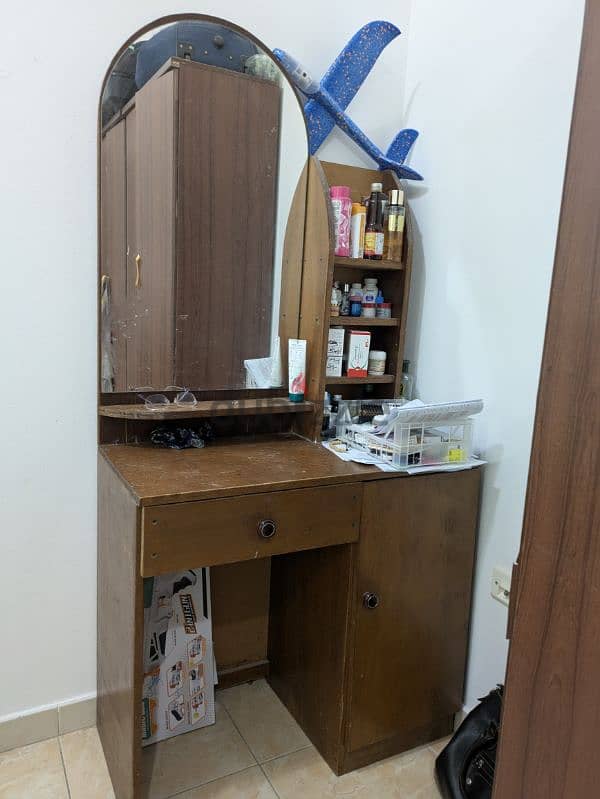 Dressing Table Makeup desk 1