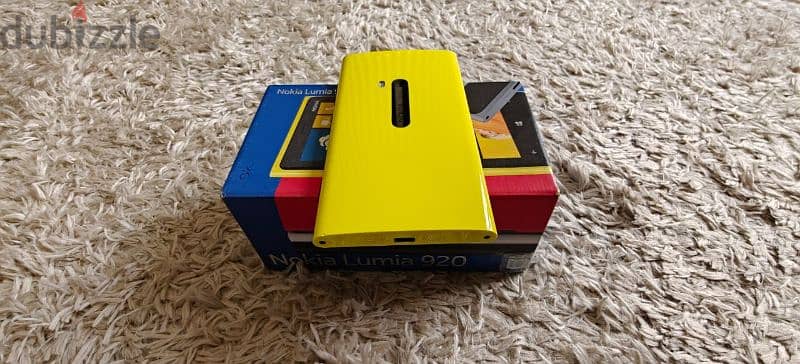 Nokia Lumia 920 Yellow in Excellent Condition for Nokia Phone Lovers 7