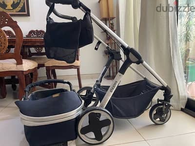 Giggles foldable stroller in good condition