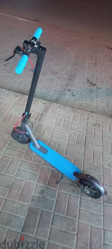 electric scooter size 8 my WhatsApp 97658846 2