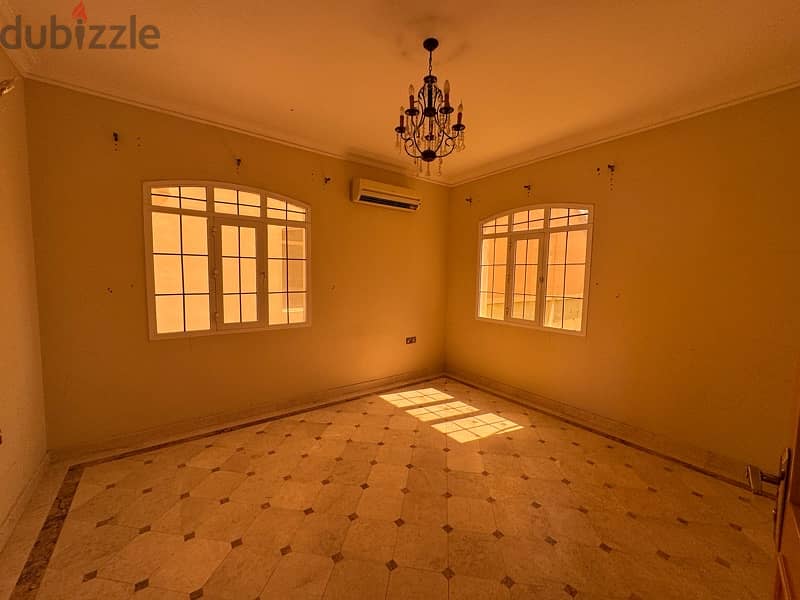 corner villa for rent in hail south near al Sultan school 1