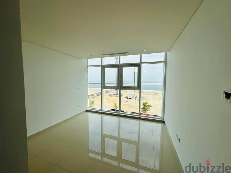 1bedroom first line sea view apartment in Almouj Muscat for rent 2