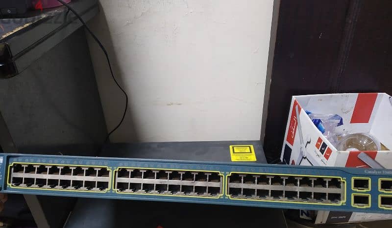 network giga switch poe 48 ports  excellent condition perfect working 9