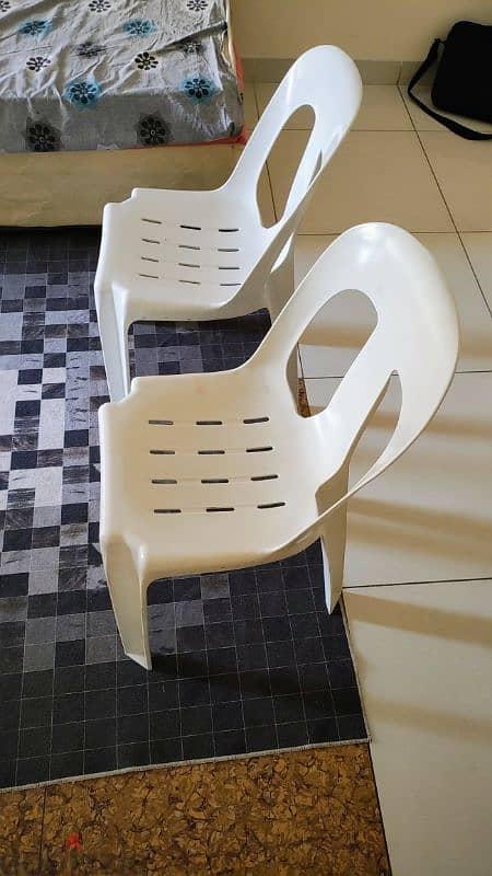 plastic chairs 1