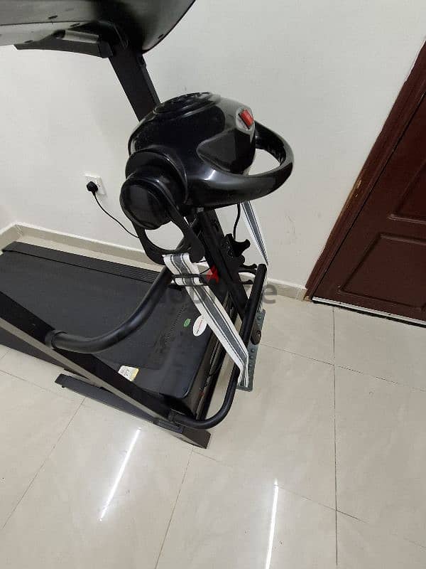 treadmil available for sale 2