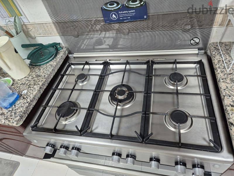 Cooking Range - 5 Burner - Electrolux 1