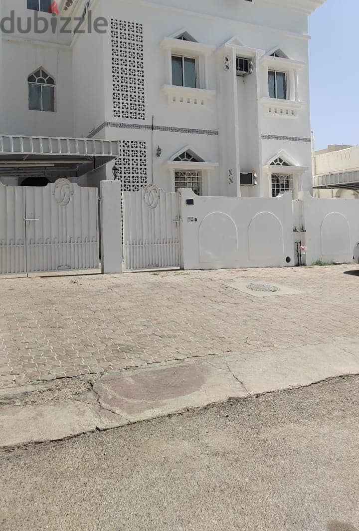 For Rent Flat 4BHK - Al Khawir 0