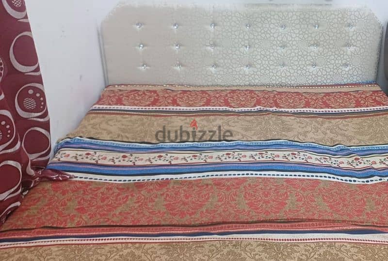 kibg size bed wirh matress 1