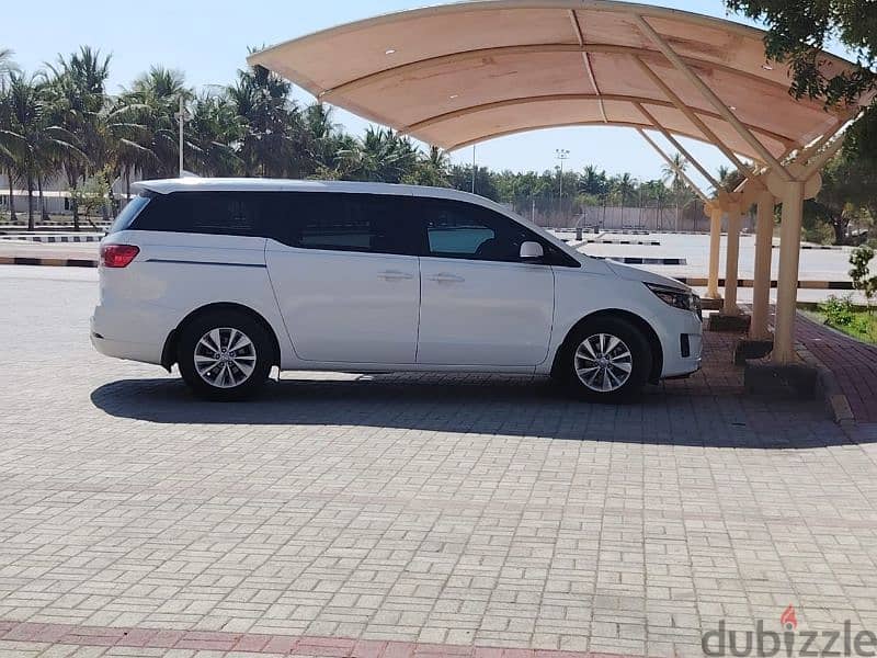 Kia Carnival 2018 0