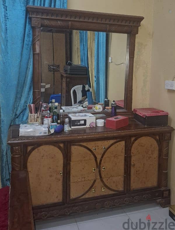 Bed,dressing table & wardrobe 1