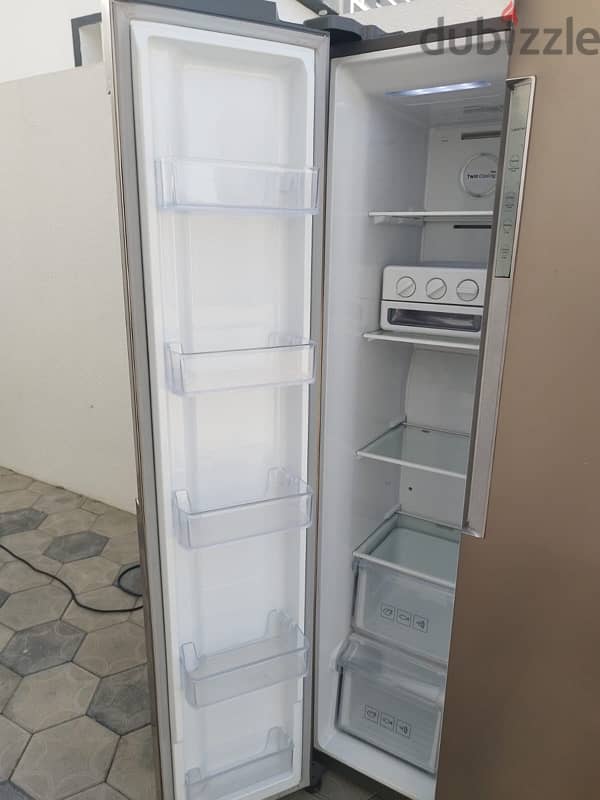 clean refrigerators | ثلاجات نظيفة 1