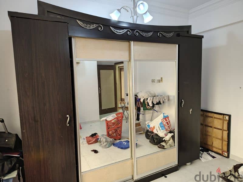 Urgent sale today last, big cupboard with Mirror 1