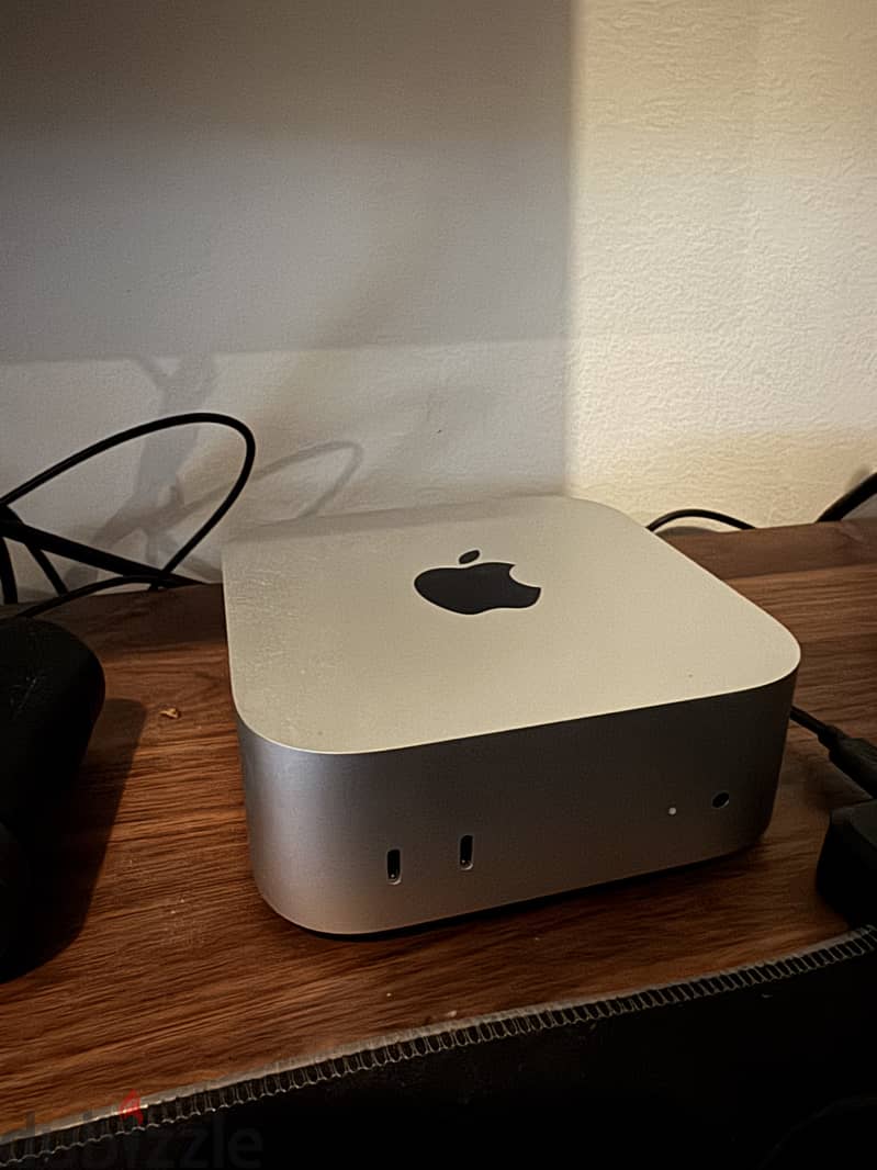 Mac Mini M4 - 16gb Ram & 255gb SSD 1