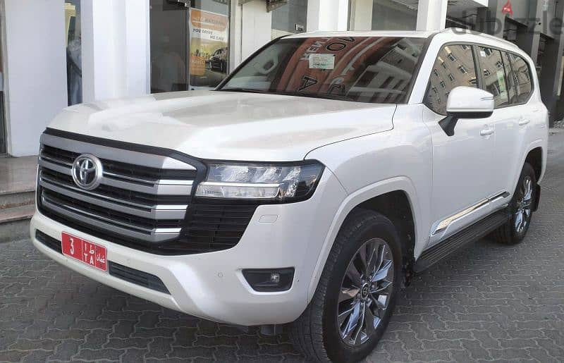 Toyota Fortuner 2024 for rent  Ramadan offers 4